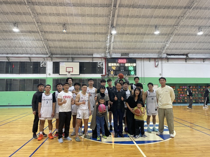 大專籃球賽圖片